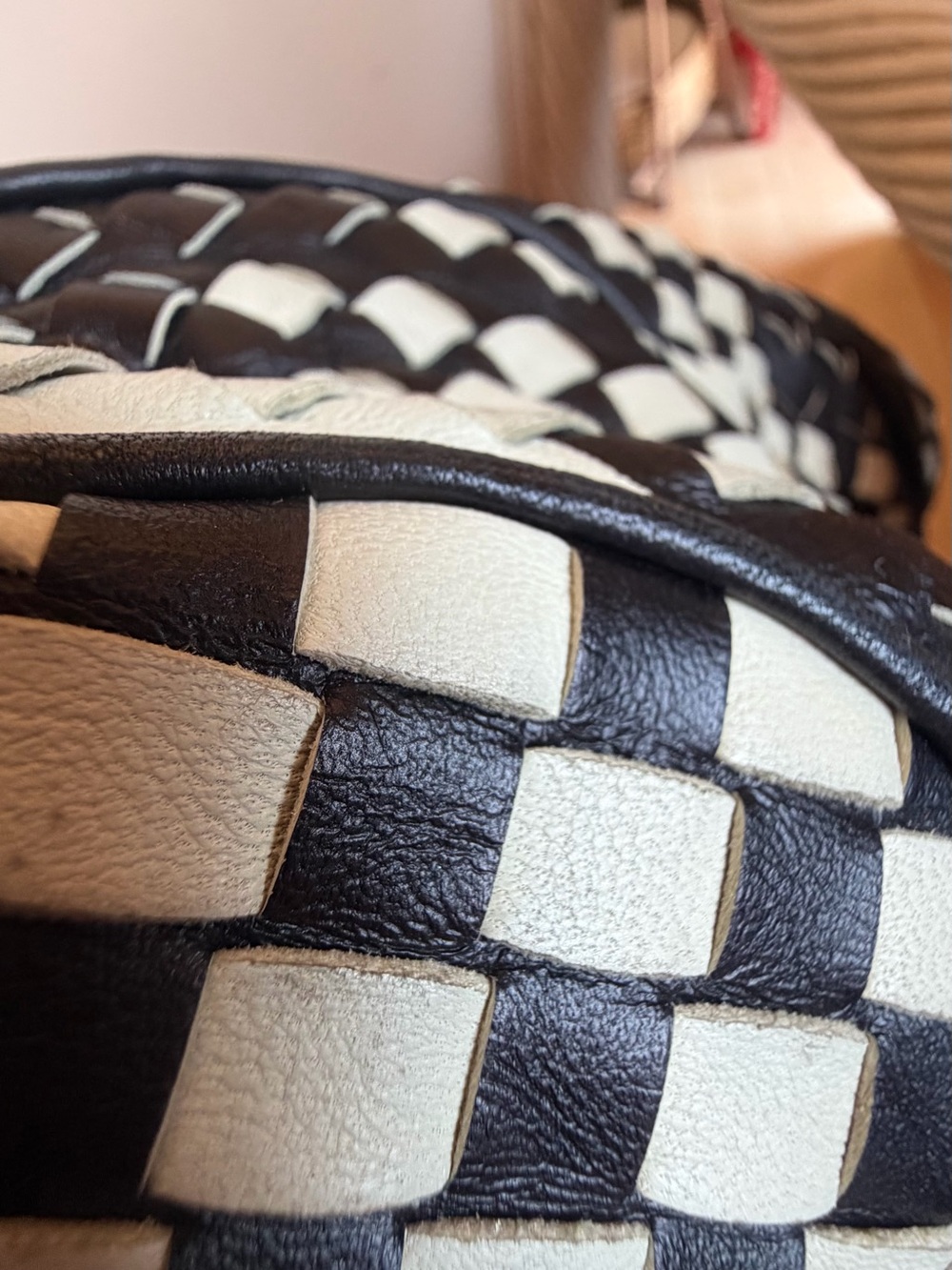 BOTTEGA VENETA Vintage Wavy Intrecciato Napa Leather Basket Tote. XL. Like New. - Picture 14 of 14